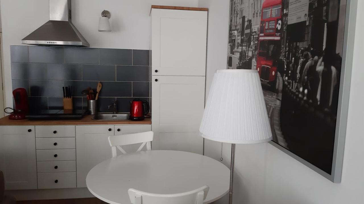 Brussels Louise Studio Apartment Bagian luar foto